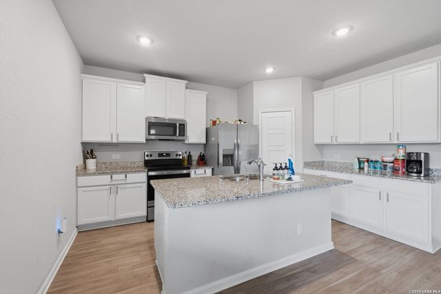 7102 Emerald Valley, San Antonio, TX 78242