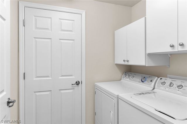 3169 Aviamar CIR 102, Naples, FL 34114