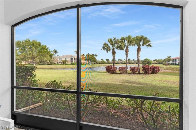 3169 Aviamar CIR 102, Naples, FL 34114