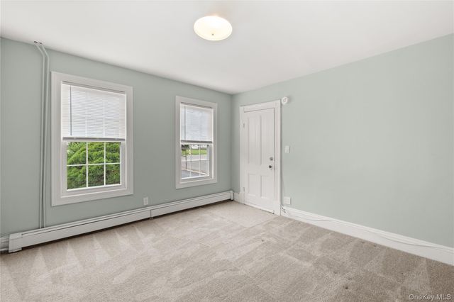 10 Dale Drive 1, Oakdale, NY 11769