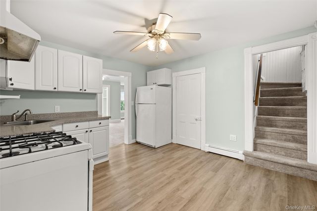 10 Dale Drive 1, Oakdale, NY 11769