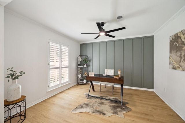 5506 Three Oaks Circle, Houston, TX 77069