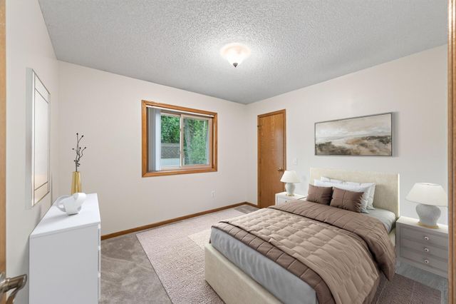22160 Jude Avenue N, Forest Lake, MN 55025