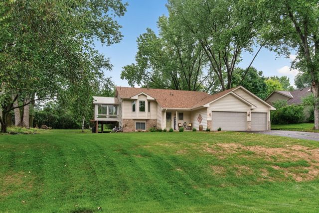 22160 Jude Avenue N, Forest Lake, MN 55025
