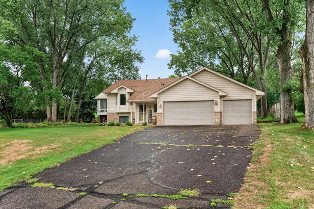 22160 Jude Avenue N, Forest Lake, MN 55025