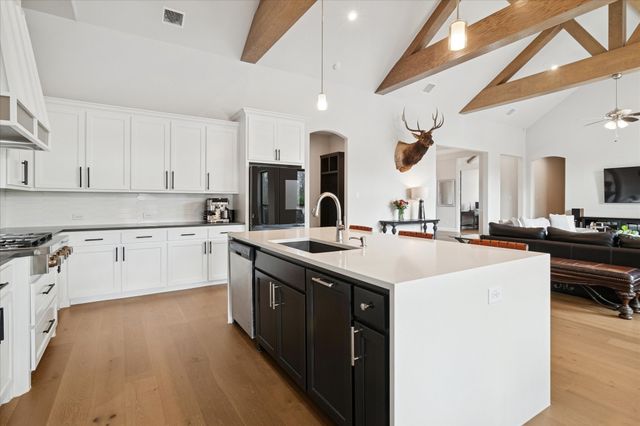 2174 Narrow Road, Lucas, TX 75002