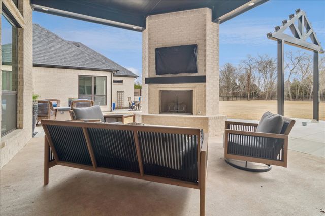 2174 Narrow Road, Lucas, TX 75002