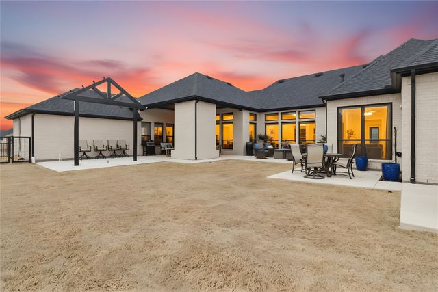 2174 Narrow Road, Lucas, TX 75002