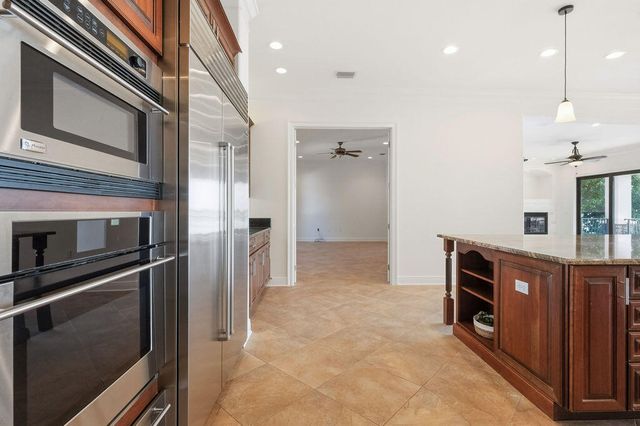 18 Kimbrough Road, Mary Esther, FL 32569