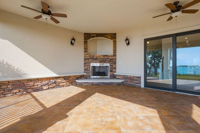 18 Kimbrough Road, Mary Esther, FL 32569