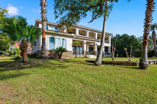 18 Kimbrough Road, Mary Esther, FL 32569