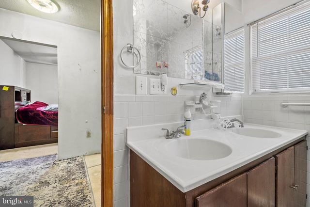 4904 56TH AVE, Hyattsville, MD 20781