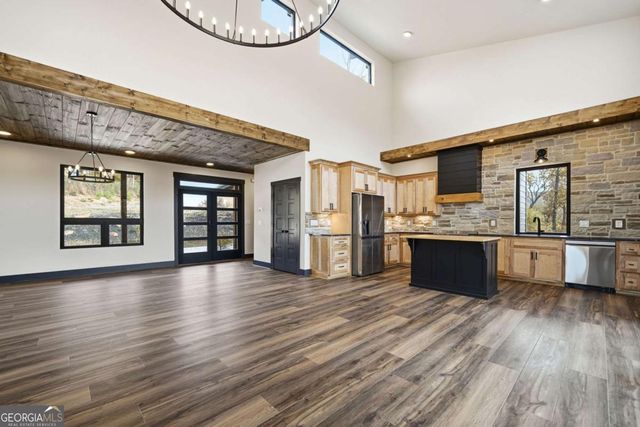 1077 Highgrove Drive, Talking Rock, GA 30175