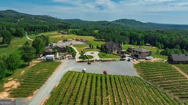 1077 Highgrove Drive, Talking Rock, GA 30175