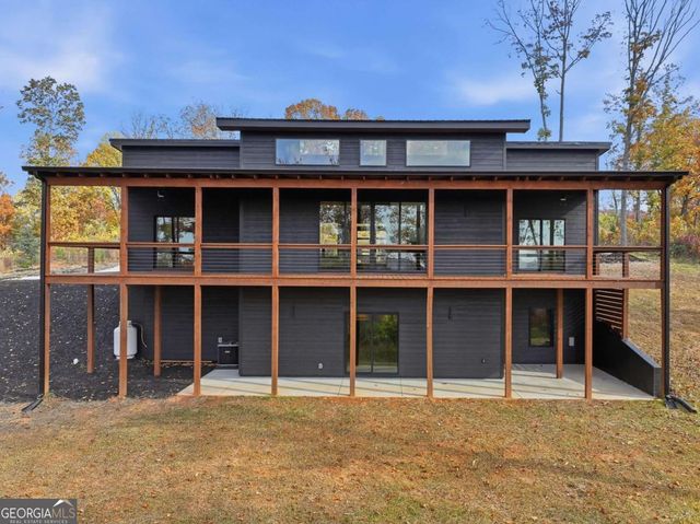 1077 Highgrove Drive, Talking Rock, GA 30175