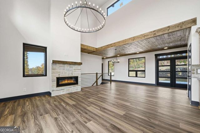 1077 Highgrove Drive, Talking Rock, GA 30175