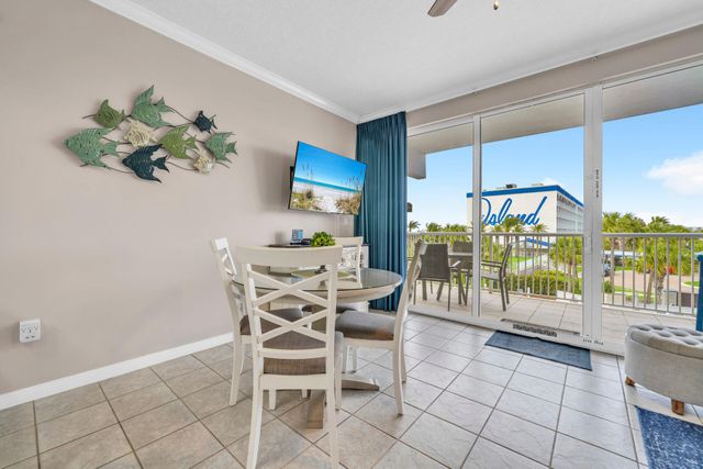 1515 SE Miracle Strip Parkway, 303, Fort Walton Beach, FL 32548