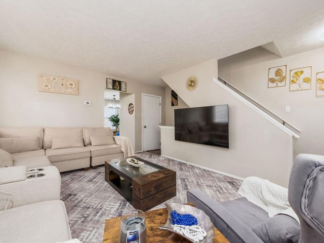 5118 Dalmeny Court, Columbus, OH 43220