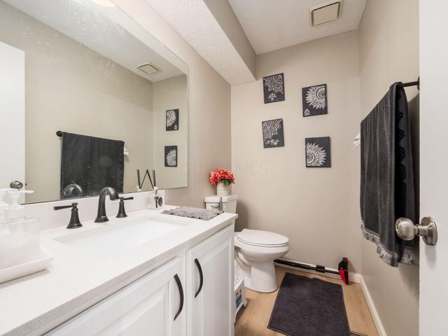 5118 Dalmeny Court, Columbus, OH 43220