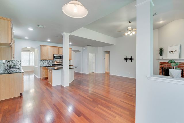 13421 Lost Spurs Road, Fort Worth, TX 76262