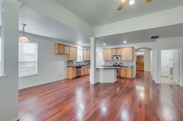 13421 Lost Spurs Road, Fort Worth, TX 76262