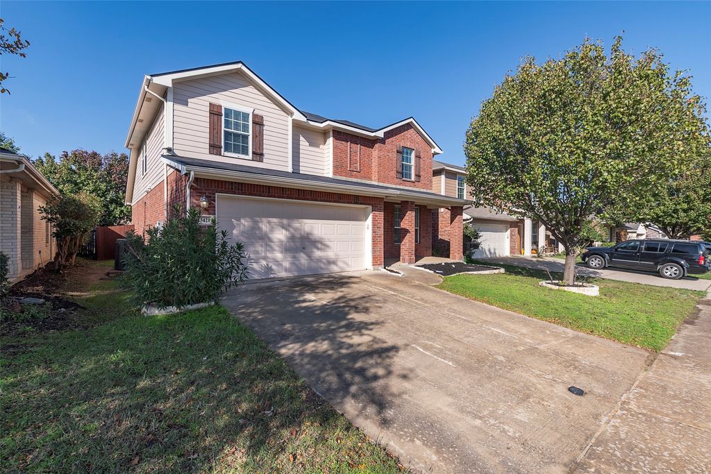 13421 Lost Spurs Road, Fort Worth, TX 76262