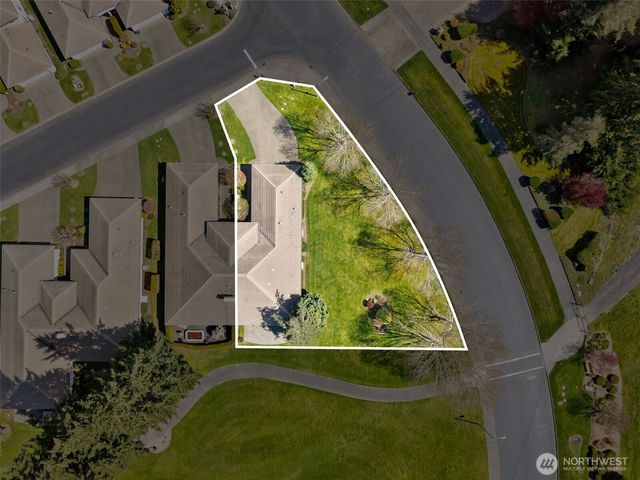 7007 Fairway Lane SE, Olympia, WA 98501