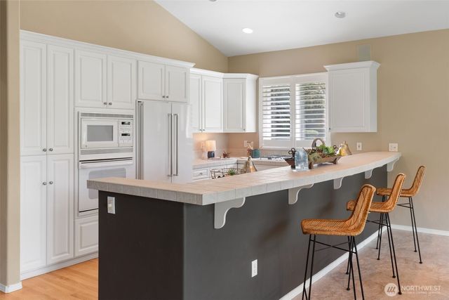 7007 Fairway Lane SE, Olympia, WA 98501