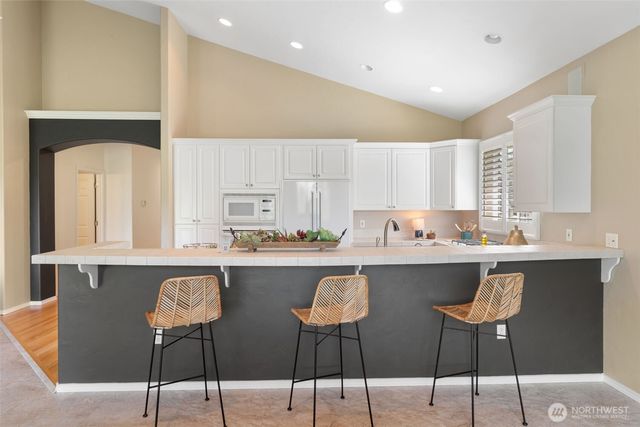 7007 Fairway Lane SE, Olympia, WA 98501