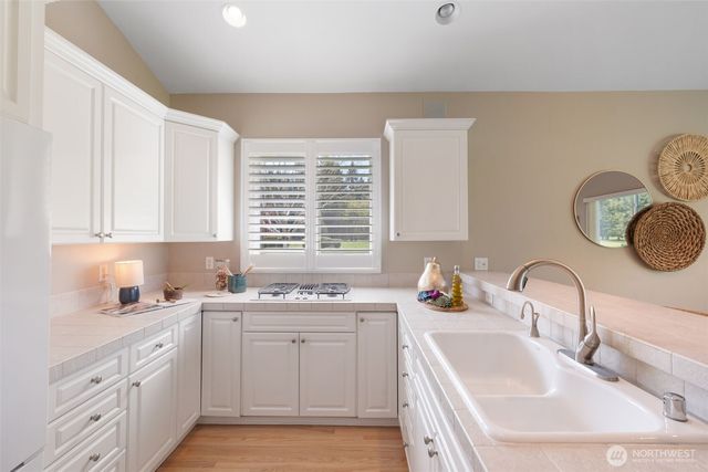 7007 Fairway Lane SE, Olympia, WA 98501