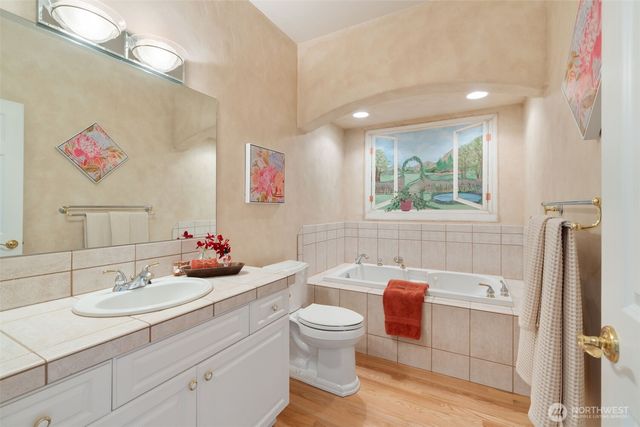 7007 Fairway Lane SE, Olympia, WA 98501