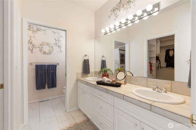 7007 Fairway Lane SE, Olympia, WA 98501