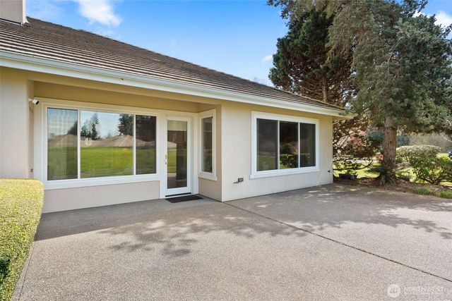 7007 Fairway Lane SE, Olympia, WA 98501