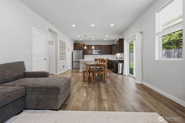 9237 Mint Loop NW, Bremerton, WA 98311