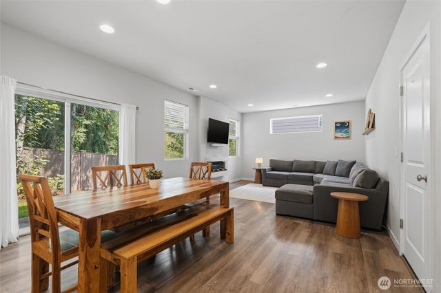 9237 Mint Loop NW, Bremerton, WA 98311