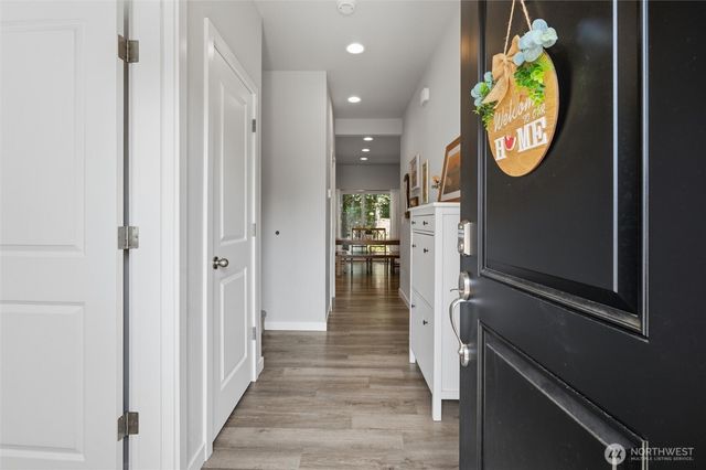 9237 Mint Loop NW, Bremerton, WA 98311