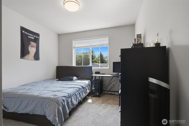 9237 Mint Loop NW, Bremerton, WA 98311