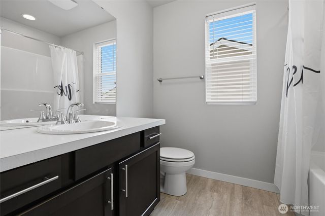 9237 Mint Loop NW, Bremerton, WA 98311