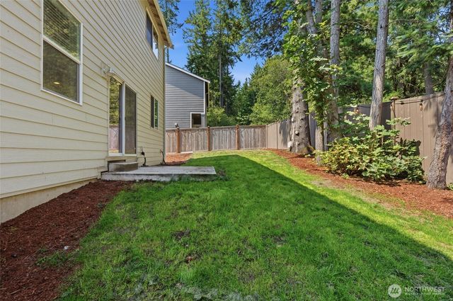 9237 Mint Loop NW, Bremerton, WA 98311