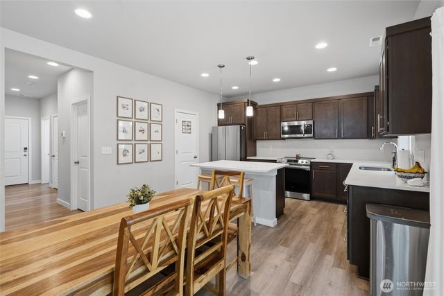 9237 Mint Loop NW, Bremerton, WA 98311