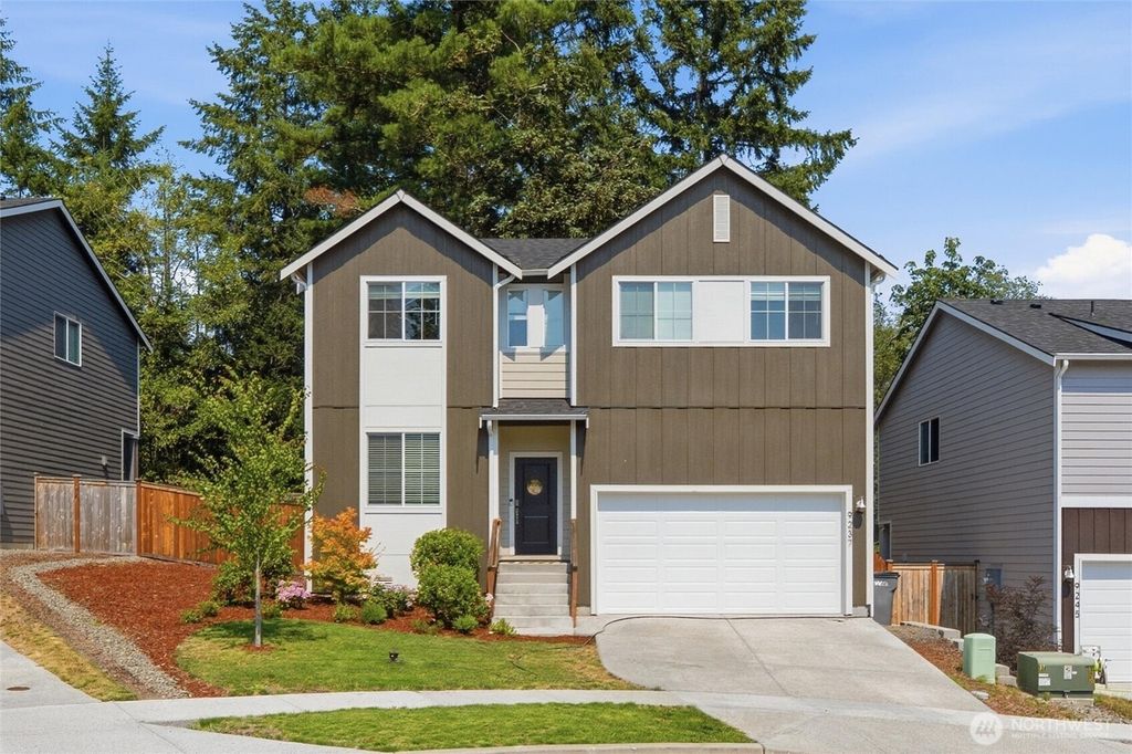 9237 Mint Loop NW, Bremerton, WA 98311