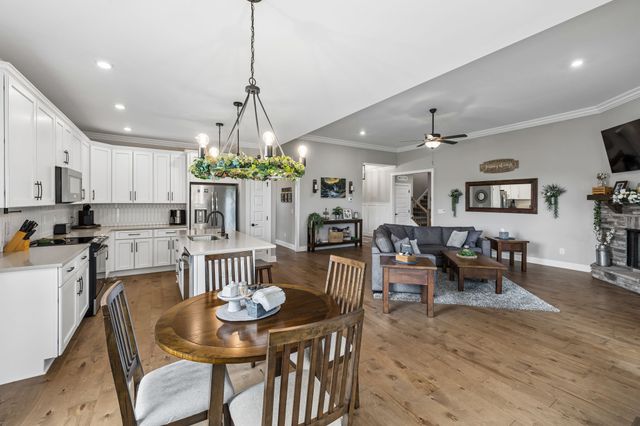 1030 C P Stewart Blvd, Lebanon, TN 37087
