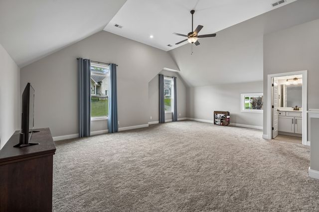 1030 C P Stewart Blvd, Lebanon, TN 37087