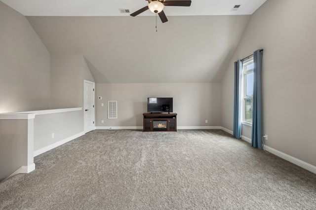 1030 C P Stewart Blvd, Lebanon, TN 37087