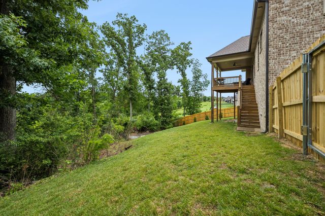 1030 C P Stewart Blvd, Lebanon, TN 37087