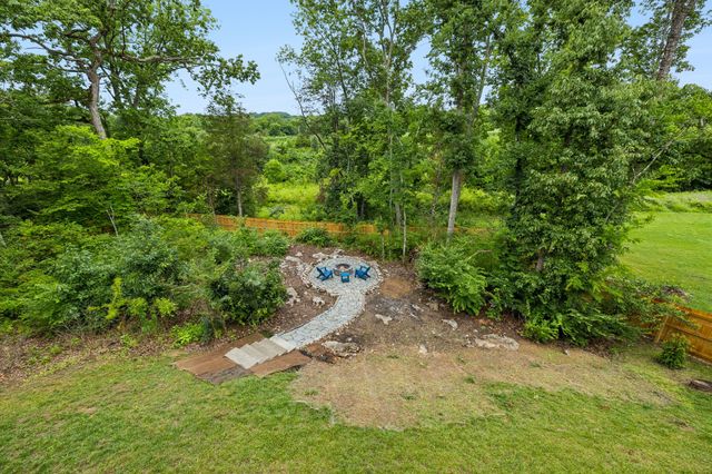 1030 C P Stewart Blvd, Lebanon, TN 37087