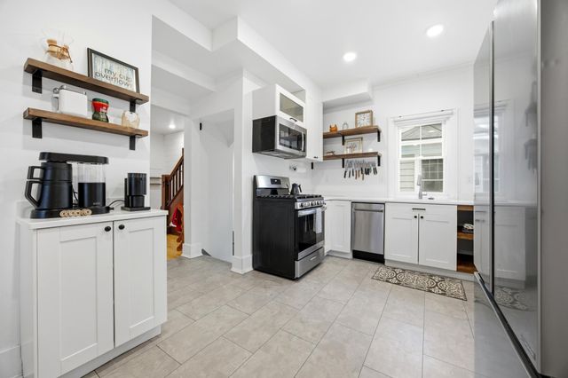 1020 6th Street S, Fargo, ND 58103