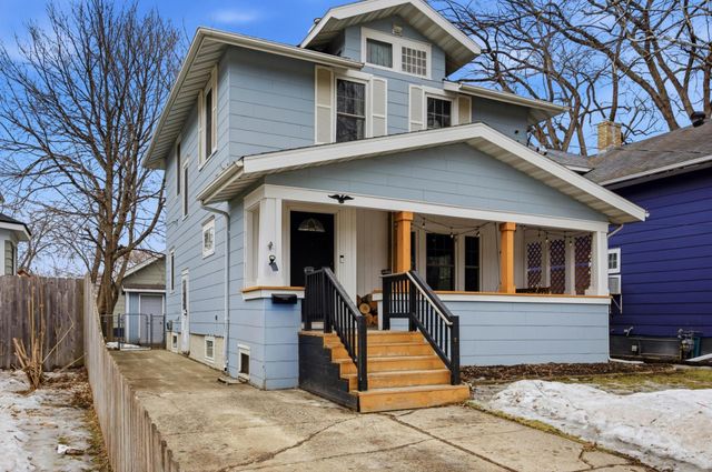 1020 6th Street S, Fargo, ND 58103