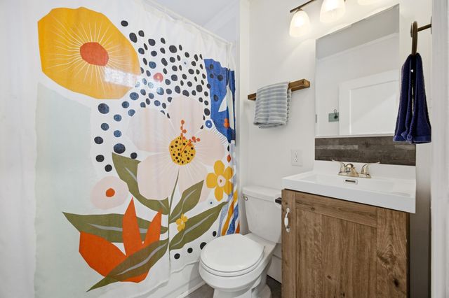 1020 6th Street S, Fargo, ND 58103