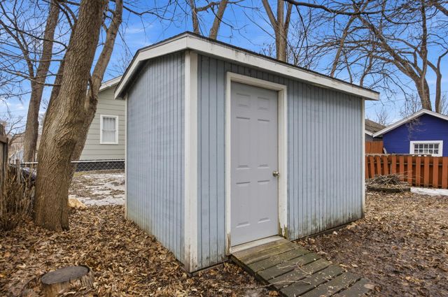 1020 6th Street S, Fargo, ND 58103